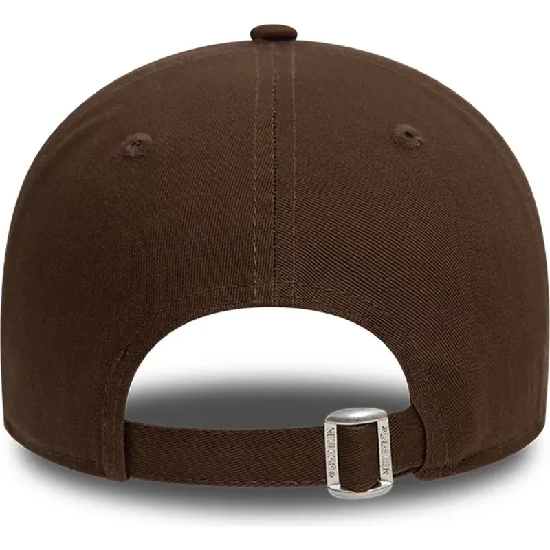 cap-islenkta-brown-adjustable-strap-9twenty-league-essential-new-york-yankees-mlb-new-era