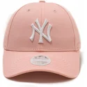 kepure-islenkta-rozine-reguliuojamas-9forty-league-essential-new-york-yankees-mlb-new-era