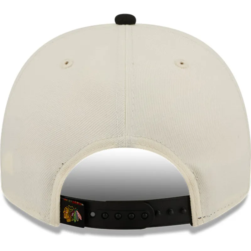 bezowo-czarna-zakrzywiona-czapka-snapback-9fifty-a-frame-classic-chicago-blackhawks-nhl-new-era