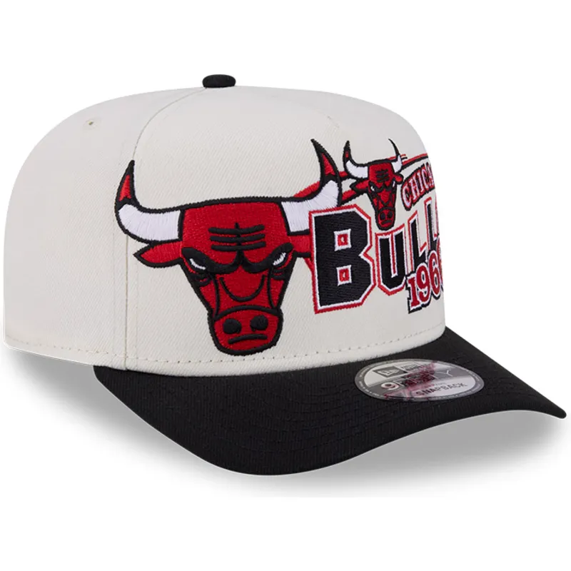 gorra-curva-beige-y-negra-snapback-9fifty-a-frame-classic-de-chicago-bulls-nba-de-new-era