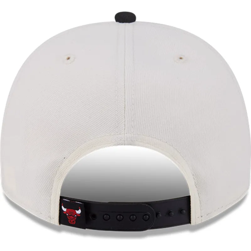 czapka-z-daszkiem-bezowo-czarna-snapback-9fifty-a-frame-classic-chicago-bulls-nba-new-era