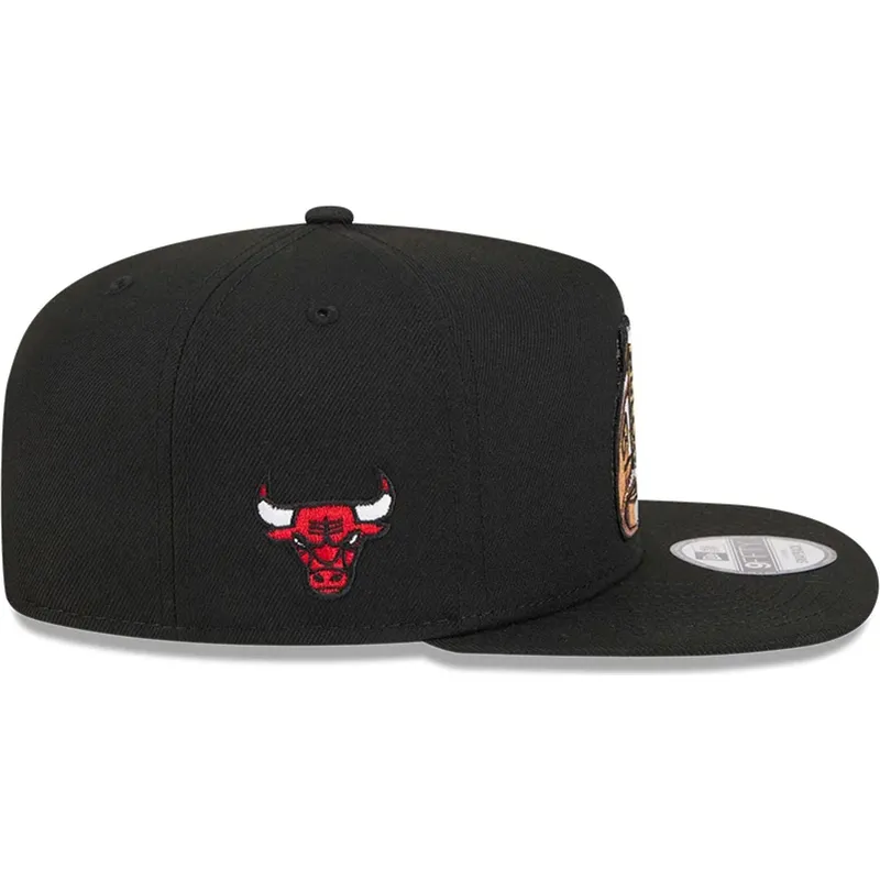kepure-plokscia-juoda-snapback-9fifty-a-frame-ring-chicago-bulls-nba-new-era