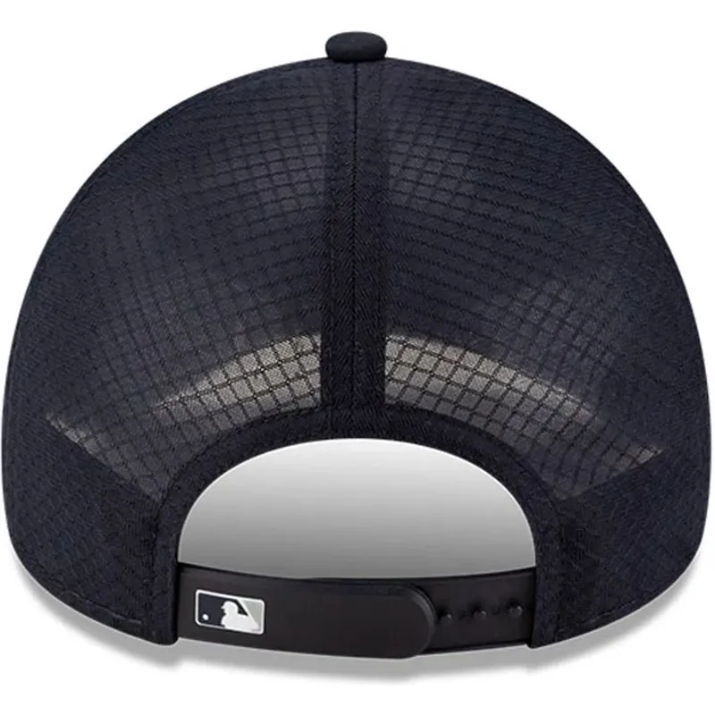 kepure-islenkta-vilkikas-tamsiai-melyna-snapback-9forty-apex-batting-practice-new-york-yankees-mlb-new-era