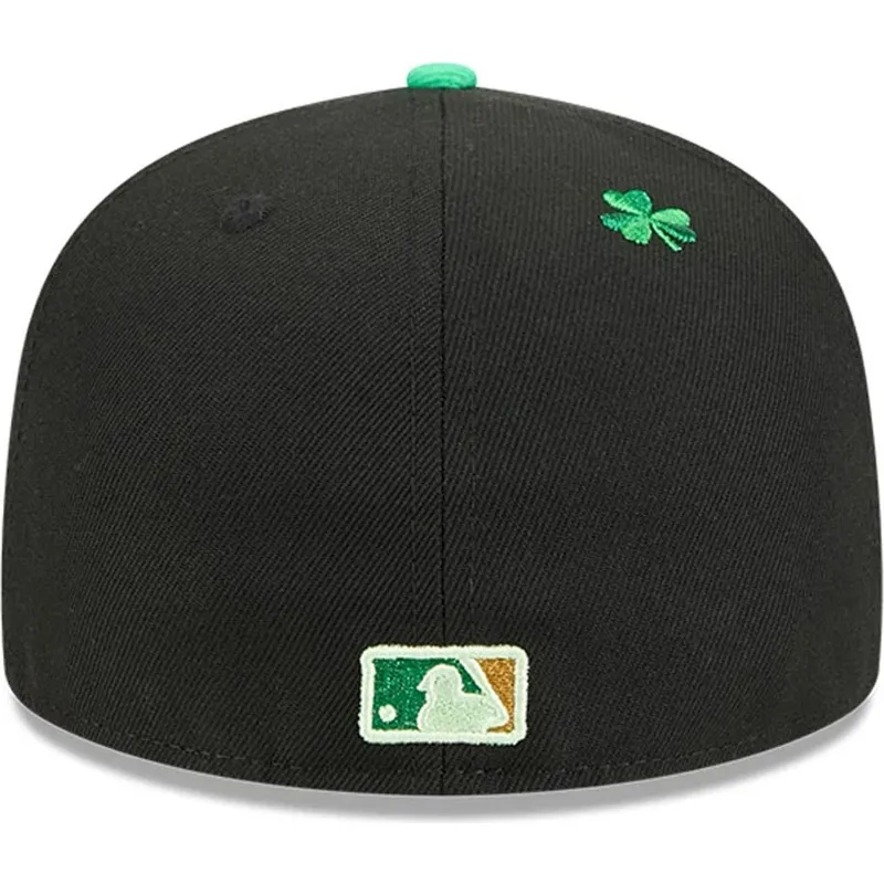 kepure-plokscia-juoda-priglundantis-59fifty-saint-patrick-s-day-new-york-yankees-mlb-new-era