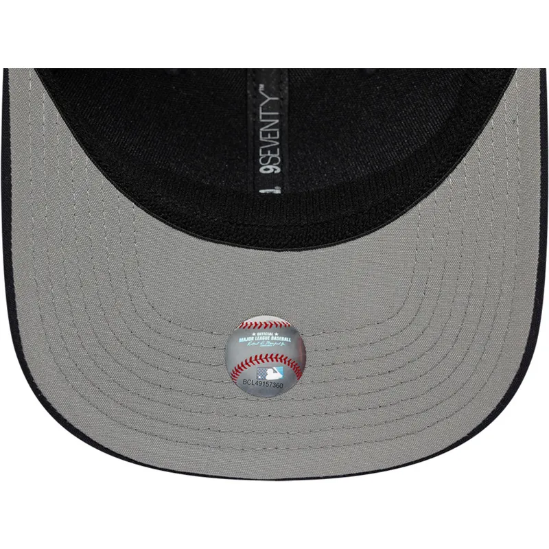 kepure-islenkta-tamsiai-melyna-snapback-9seventy-stretch-snap-circle-spring-training-new-york-yankees-mlb-new-era