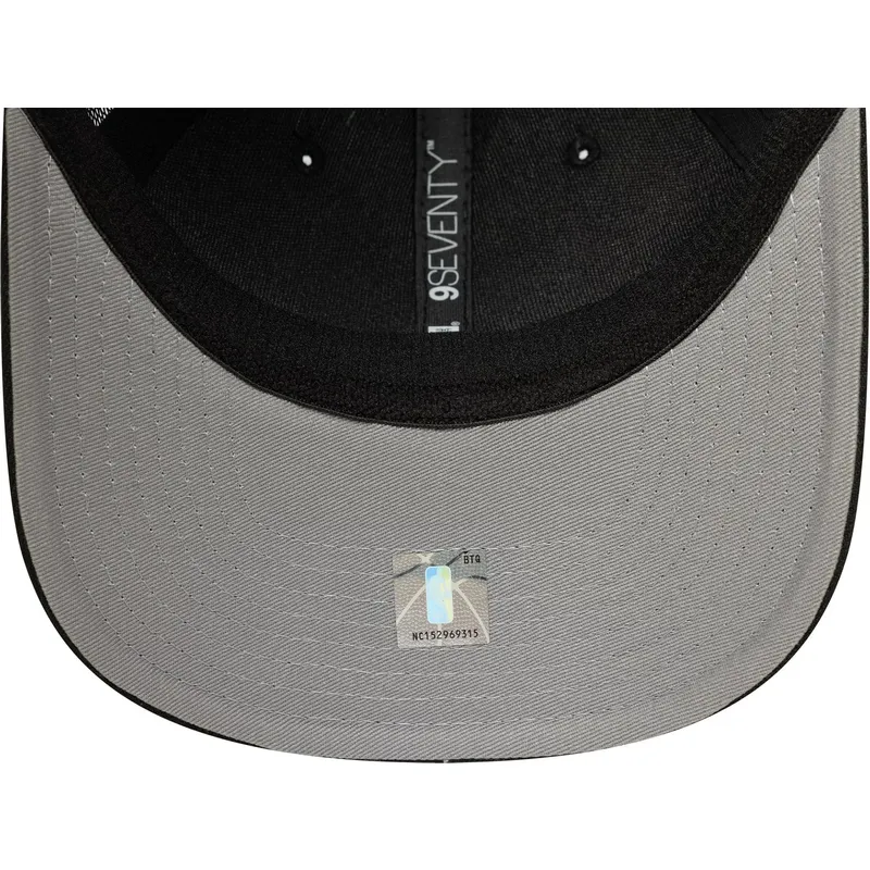 kepure-islenkta-juoda-snapback-9seventy-stretch-snap-eg-chicago-bulls-nba-new-era