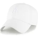 gorra-curva-blanca-ajustable-con-logo-blanco-clean-up-contemporary-two-tone-de-new-york-yankees-mlb-de-47-brand