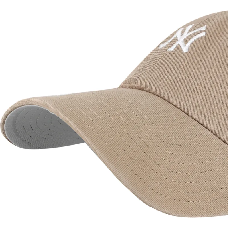 kepure-islenkta-ruda-reguliuojamas-clean-up-base-runner-new-york-yankees-mlb-47-brand
