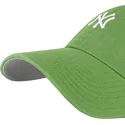 cap-islenkta-green-adjustable-strap-clean-up-base-runner-fatigue-green-new-york-yankees-mlb-47-brand