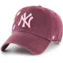kepure-islenkta-raudona-reguliuojamas-clean-up-candy-heart-new-york-yankees-mlb-47-brand