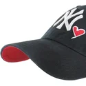 kepure-islenkta-juoda-reguliuojamas-clean-up-heart-icon-new-york-yankees-mlb-47-brand