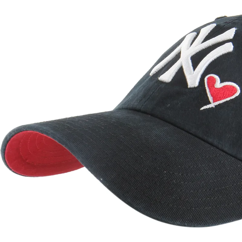 cap-islenkta-black-adjustable-strap-clean-up-heart-icon-new-york-yankees-mlb-47-brand