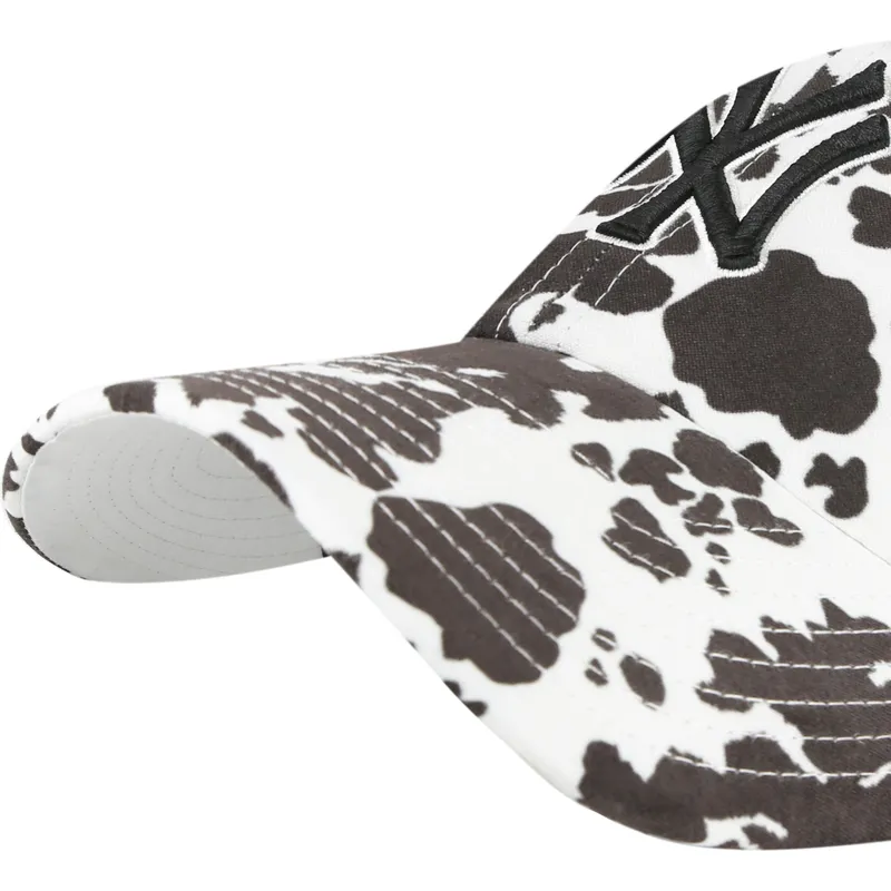 kepure-islenkta-balta-reguliuojama-juostele-clean-up-bessie-new-york-yankees-mlb-47-brand