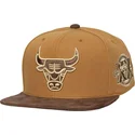 kepure-plokscia-ruda-reguliuojamas-coffee-strapback-chicago-bulls-nba-mitchell-ness