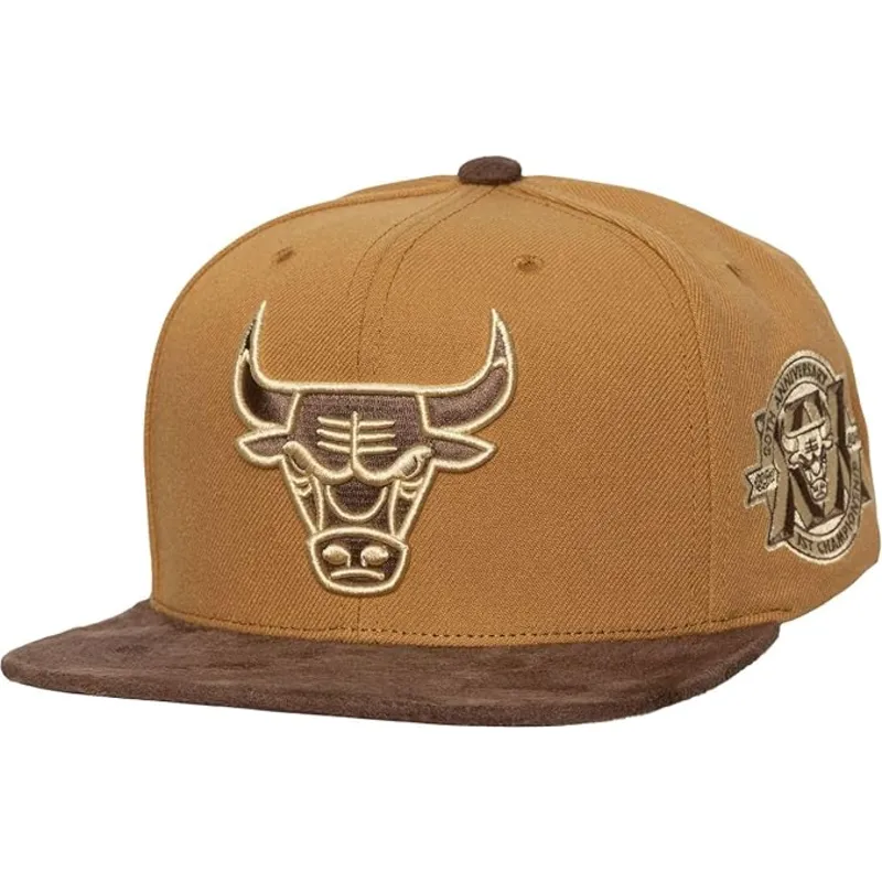 kepure-plokscia-ruda-reguliuojamas-coffee-strapback-chicago-bulls-nba-mitchell-ness