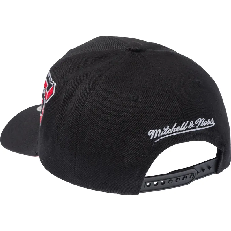 cap-islenkta-black-snapback-hyper-type-pro-chicago-bulls-nba-mitchell-ness