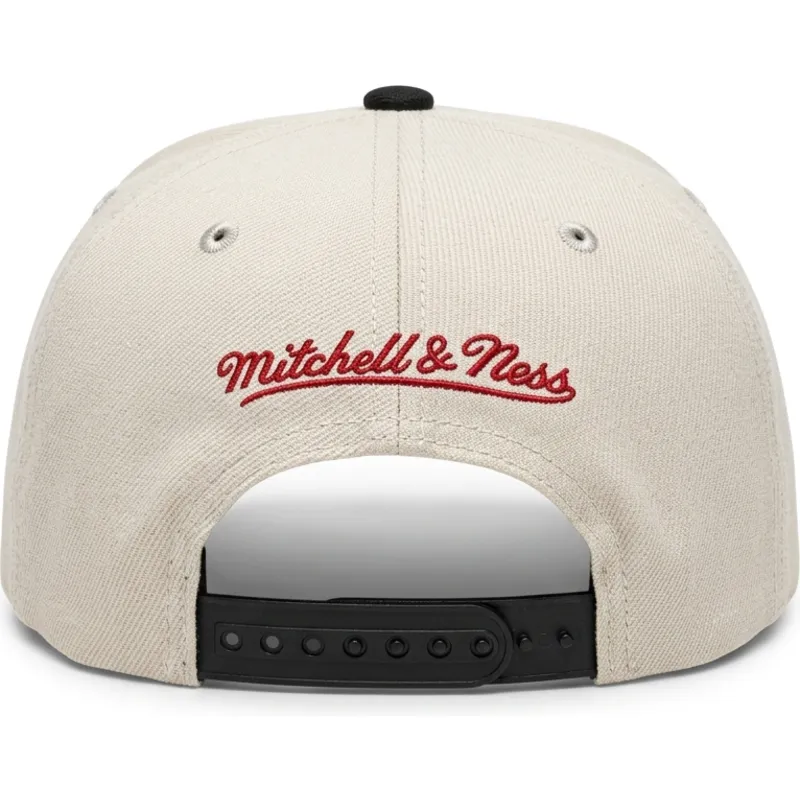 kepure-plokscia-juoda-snapback-across-the-board-philadelphia-76ers-nba-mitchell-ness