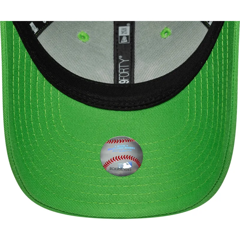 kepure-islenkta-zalia-reguliuojamas-vaikams-9forty-essential-new-york-yankees-mlb-new-era