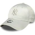 new-era-curved-brim-women-9forty-bow-back-satin-new-york-yankees-mlb-green-adjustable-cap