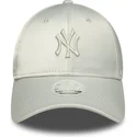 kepure-islenkta-zalia-reguliuojama-juostele-9forty-bow-back-satin-new-york-yankees-mlb-new-era
