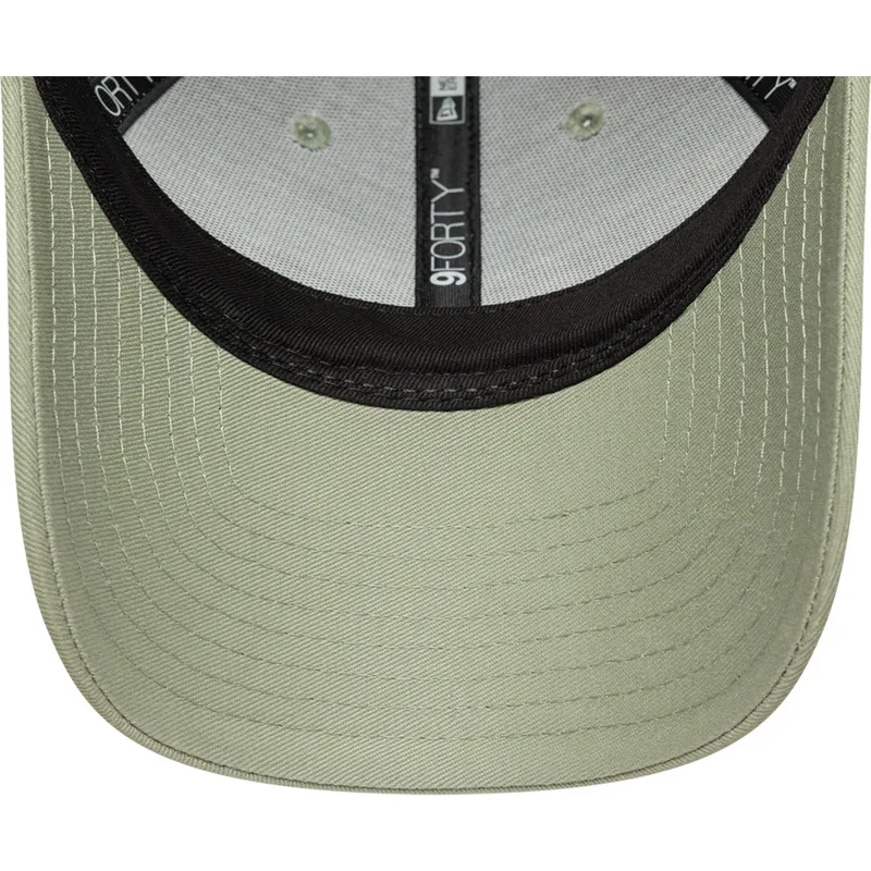 kepure-islenkta-zalia-reguliuojamas-9forty-beaded-new-era