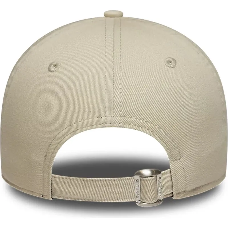 cap-islenkta-beige-adjustable-strap-9twenty-new-era