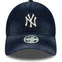 granatowa-zakrzywiona-czapka-regulowana-damska-9twenty-a-frame-denim-new-york-yankees-mlb-new-era