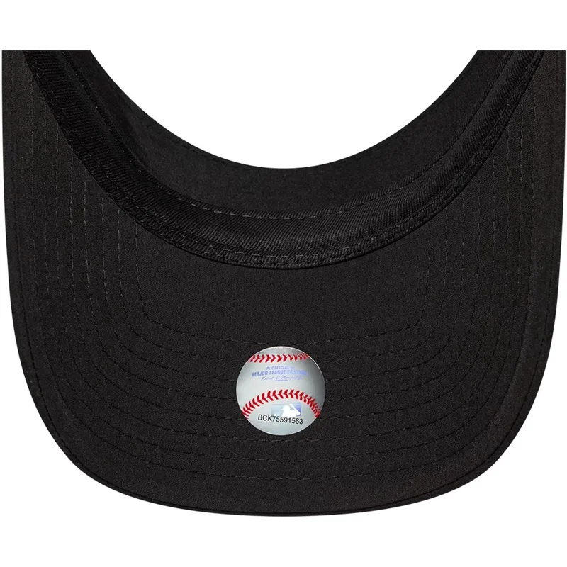 snapeliai-islenkta-juoda-priglundantis-sport-new-york-yankees-mlb-new-era