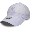 fioletowa-regulowana-czapka-z-zakrzywionym-daszkiem-z-fioletowym-logo-dla-kobiet-9twenty-seersucker-new-york-yankees-mlb-new-era
