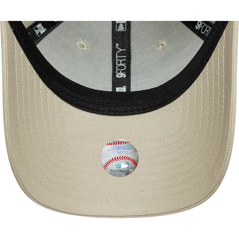 cap-islenkta-beige-adjustable-strap-9forty-league-essential-los-angeles-dodgers-mlb-new-era cap-islenkta-beige-adjustable-strap-9forty-league-essential-los-angeles-dodgers-mlb-new-era