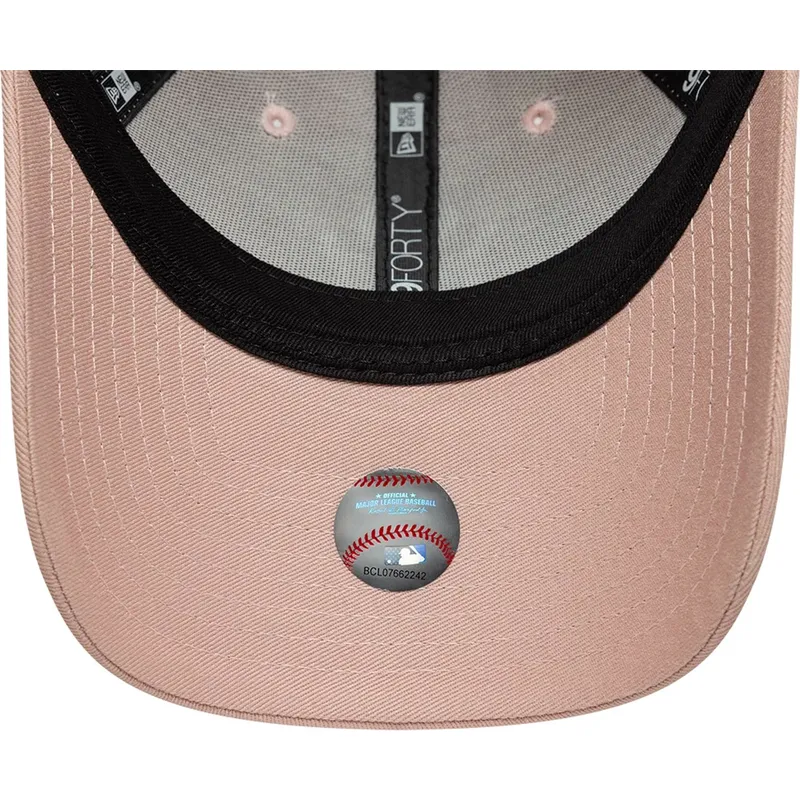 cap-islenkta-pink-adjustable-strap-9forty-league-essential-new-york-yankees-mlb-new-era