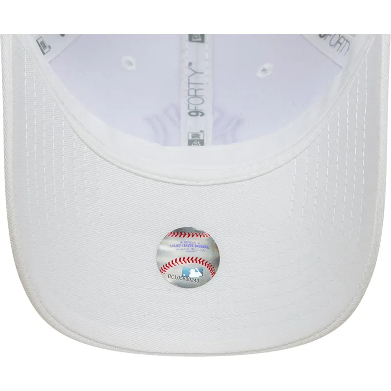 cap-islenkta-white-adjustable-strap-9forty-league-essential-new-york-yankees-mlb-new-era