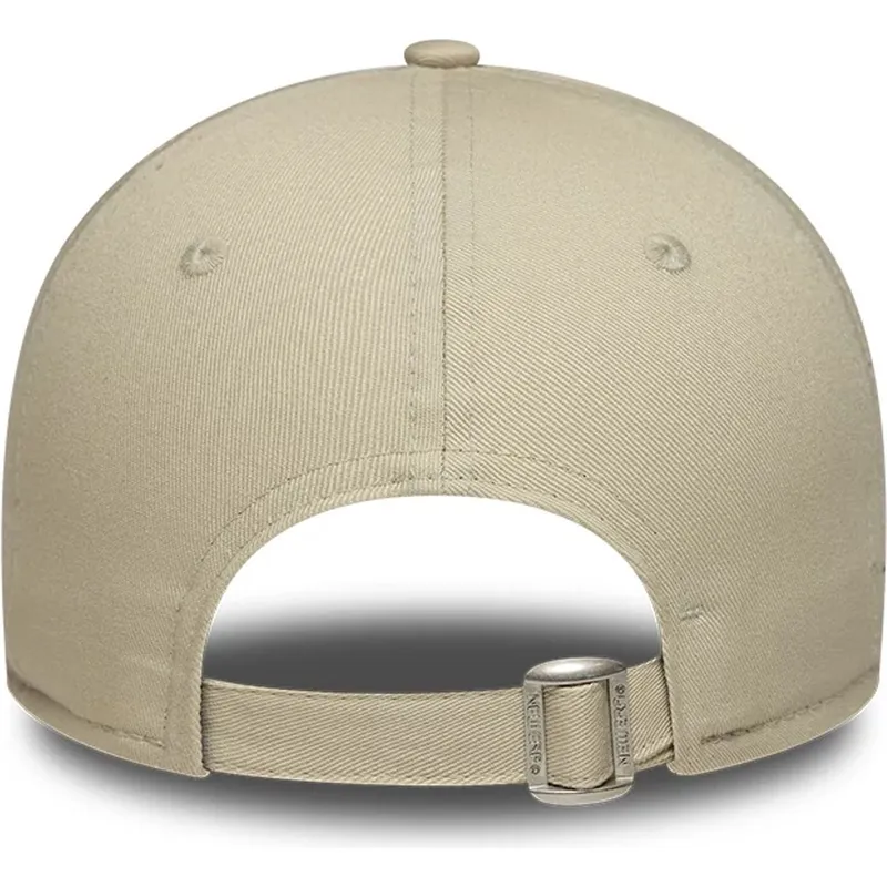 cap-islenkta-beige-adjustable-strap-9forty-metallic-new-york-yankees-mlb-new-era