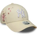kepure-islenkta-smelio-reguliuojamas-9forty-floral-icon-side-new-york-yankees-mlb-new-era
