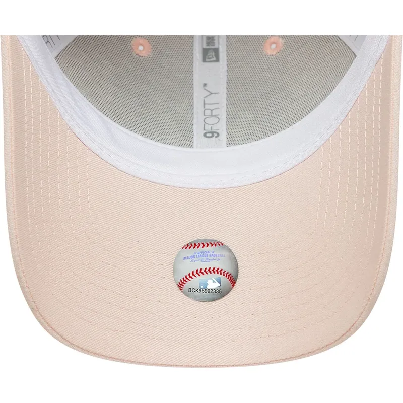 cap-islenkta-pink-adjustable-strap-claro-9forty-linen-new-york-yankees-mlb-new-era