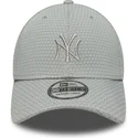 szara-dopasowana-czapka-z-zakrzywionym-daszkiem-39thirty-stretch-mesh-new-york-yankees-mlb-new-era