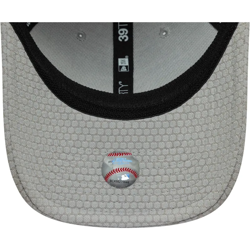 kepure-islenkta-pilka-priglundanti-39thirty-stretch-mesh-new-york-yankees-mlb-new-era