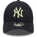 kepure-islenkta-tamsiai-melyna-reguliuojamas-9forty-league-essential-new-york-yankees-mlb-new-era