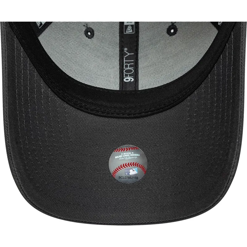 czarna-regulowana-czapka-z-zakrzywionym-daszkiem-z-czarnym-logo-9forty-team-outline-detroit-tigers-mlb-od-new-era