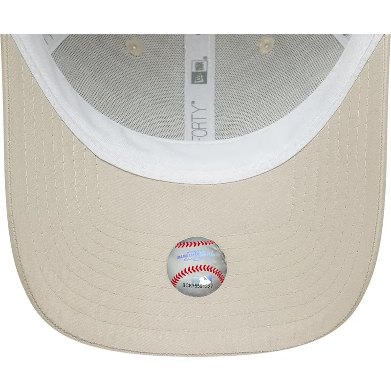 new-era-green-logo-9forty-homefield-midi-new-york-yankees-mlb-beige-adjustable-trucker-hat