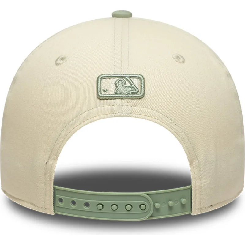 cap-islenkta-beige-snapback-9forty-m-crown-side-script-los-angeles-dodgers-mlb-new-era