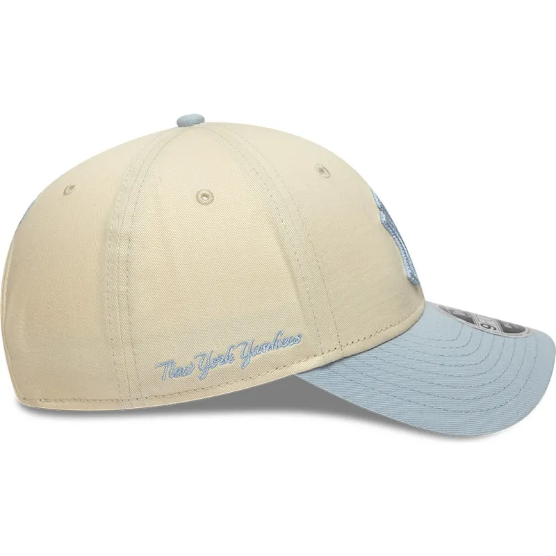 cap-islenkta-beige-snapback-9forty-m-crown-side-script-new-york-yankees-mlb-new-era