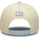 cap-islenkta-beige-snapback-9forty-m-crown-side-script-new-york-yankees-mlb-new-era