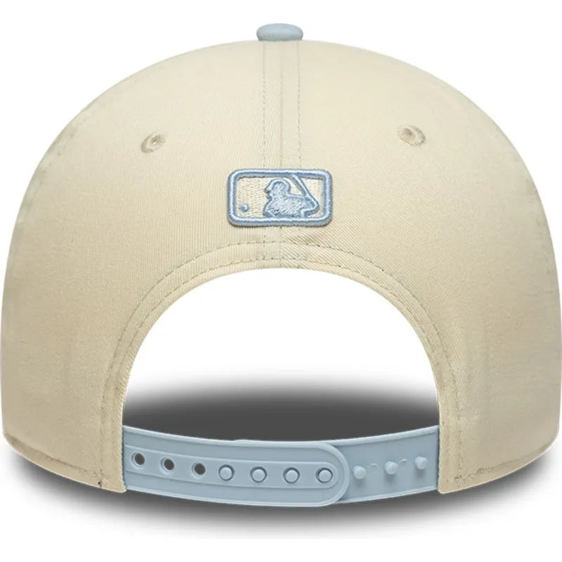 czapka-z-zakrzywionym-daszkiem-bezowo-niebieska-snapback-z-niebieskim-logo-9forty-m-crown-side-script-new-york-yankees-mlb-new-e