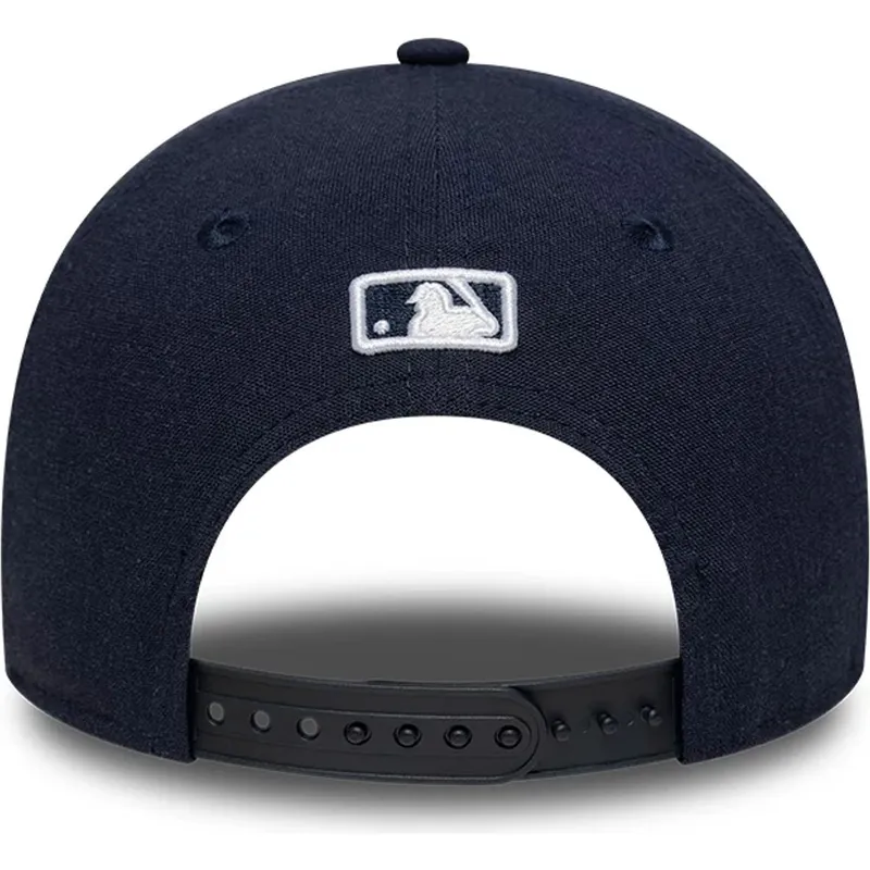 cap-islenkta-navy-blue-snapback-9forty-m-crown-linen-new-york-yankees-mlb-new-era