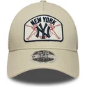 cap-islenkta-beige-snapback-9forty-m-crown-a-frame-new-york-yankees-mlb-new-era