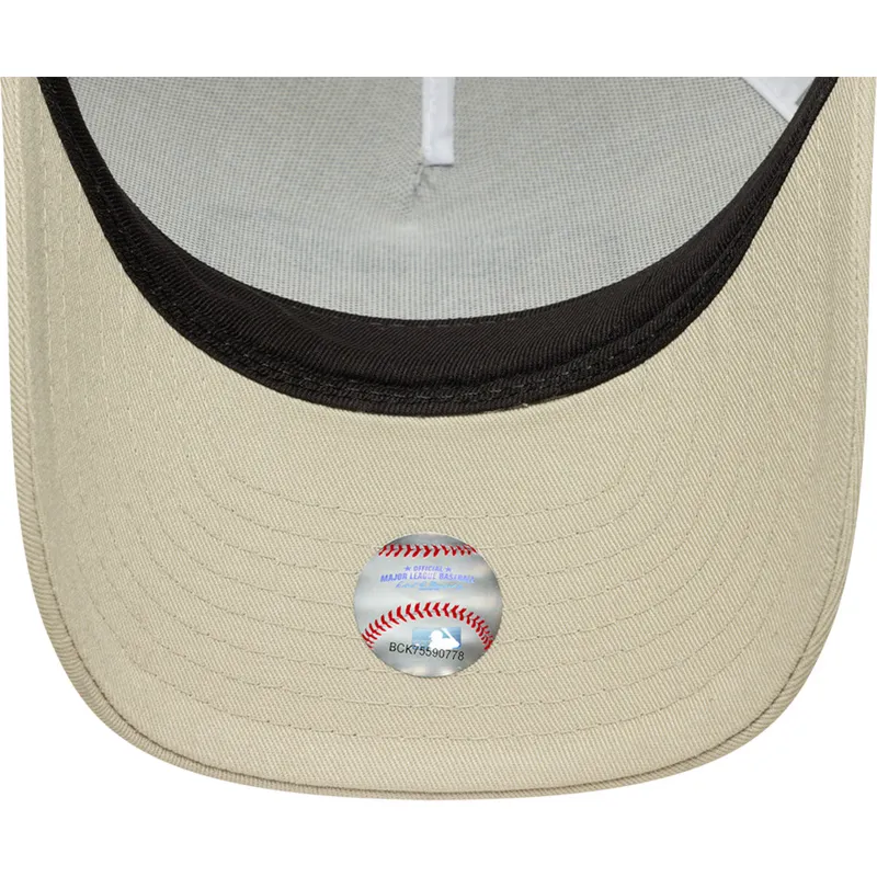 cap-islenkta-beige-snapback-9forty-m-crown-a-frame-new-york-yankees-mlb-new-era