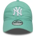 cap-islenkta-green-adjustable-strap-claro-9twenty-league-essential-new-york-yankees-mlb-new-era