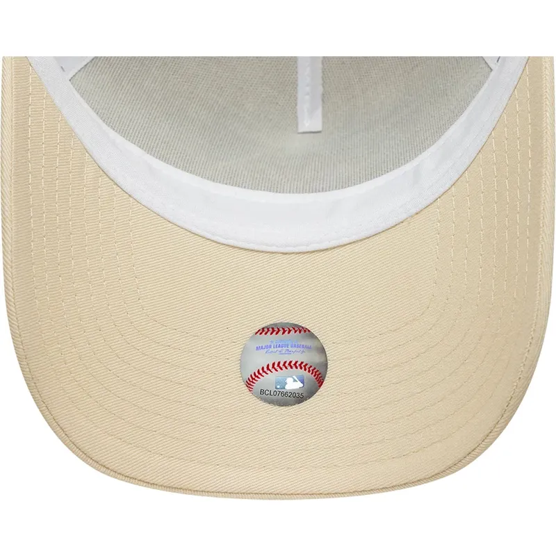 cap-islenkta-beige-snapback-a-frame-outline-new-york-yankees-mlb-new-era
