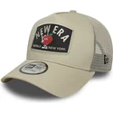 czapka-trucker-bezowa-a-frame-summer-patch-new-era